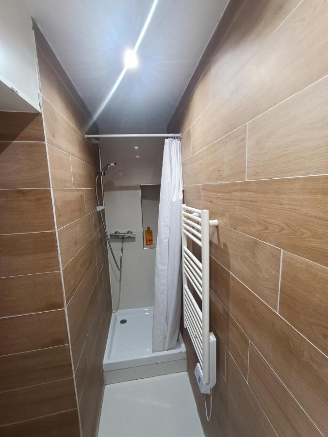Tournan En Brie, Centre Ville, Superbe Appartement Esterno foto